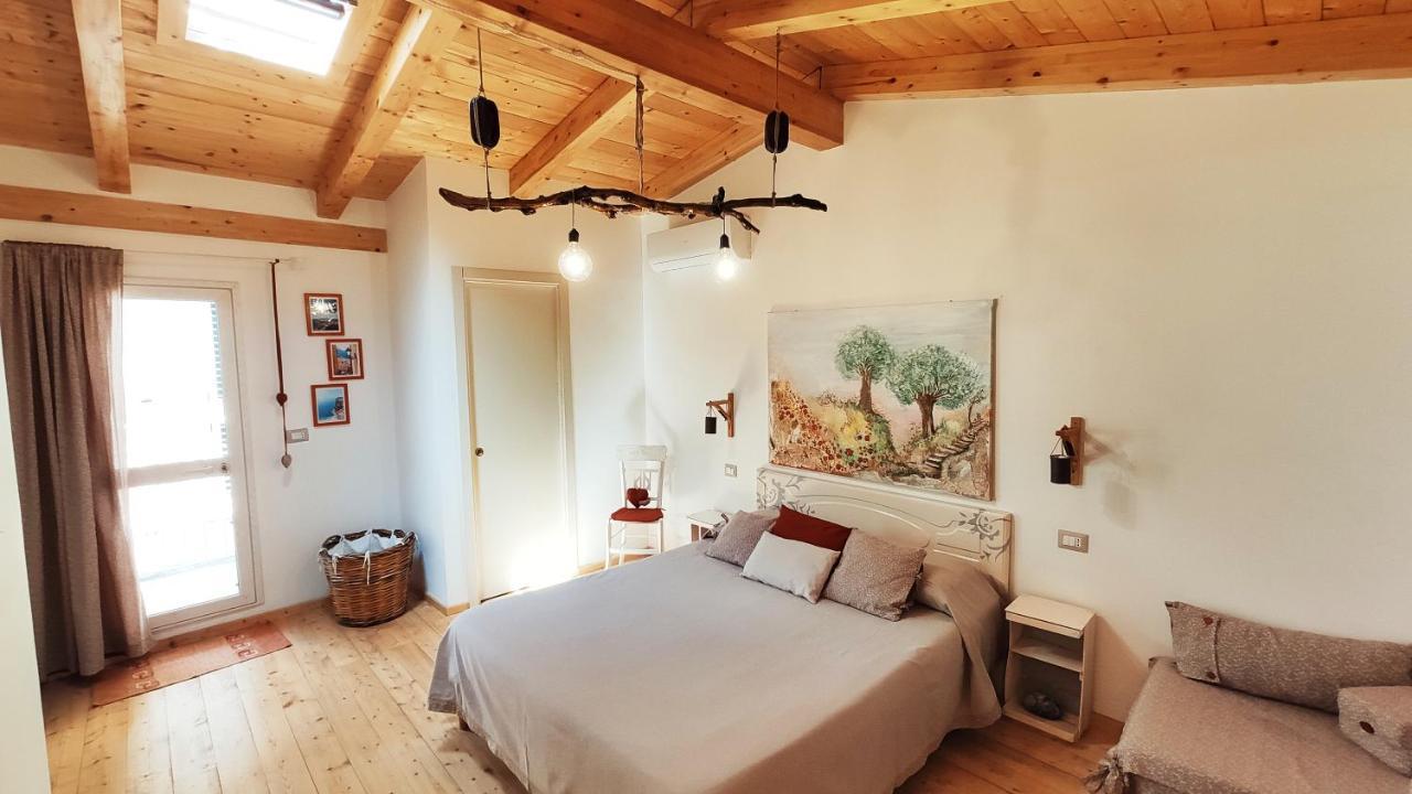 B&B Mastro Francesco Шила Екстериор снимка