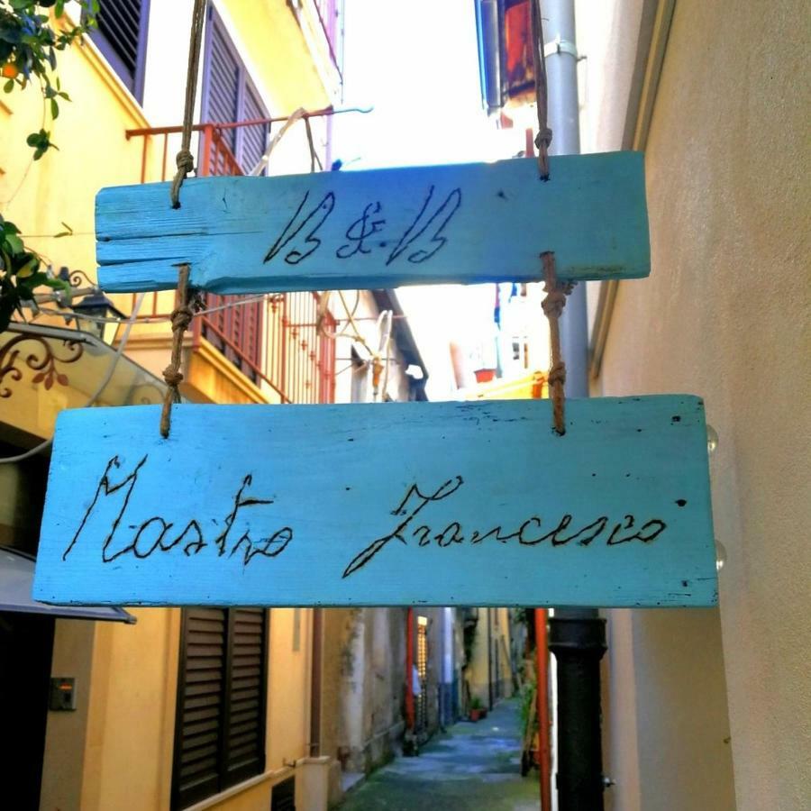 B&B Mastro Francesco Шила Екстериор снимка